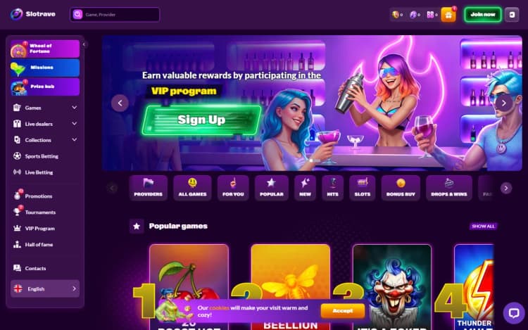 SlotRave casino homepage with the welcome package banner